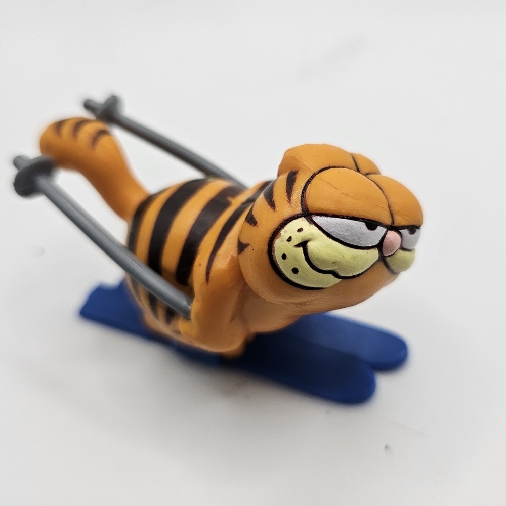 1980s vintage United Syndicate Garfield Skiing ski Toy Figurine Collectible 3"